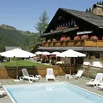 Les De La Serraz 4*