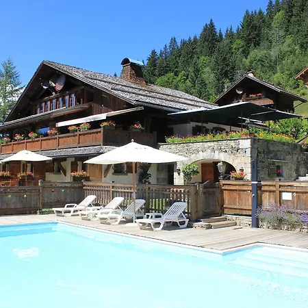 Les De La Serraz Hotel