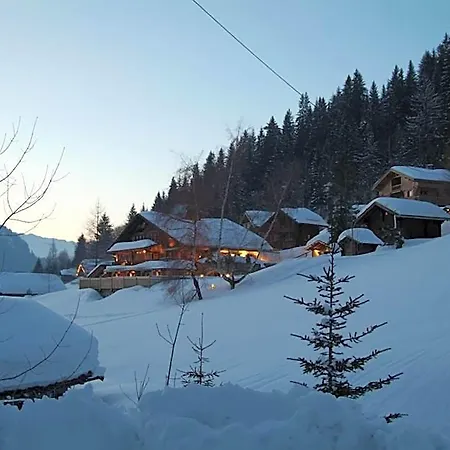 Les De La Serraz Hotel